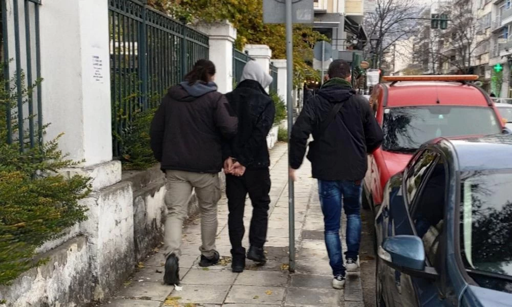 Βόλος: Προθεσμία για να απολογηθεί πήρε ο 18χρονος που κατηγορείται ότι βίασε την πρώην φίλη του σε πάρτι